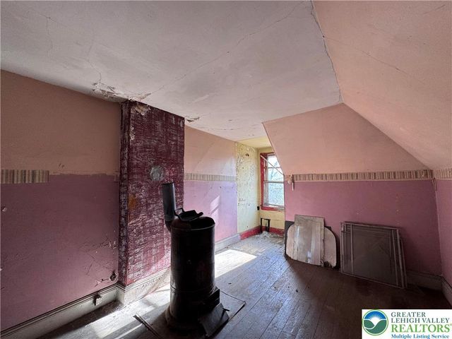 824 Wolf Avenue, Easton, PA 18042