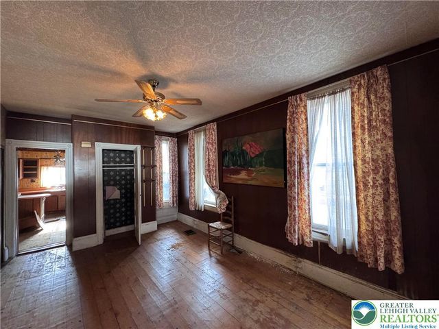 824 Wolf Avenue, Easton, PA 18042