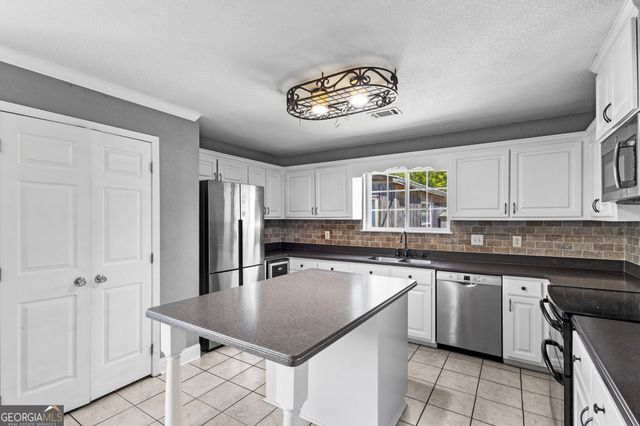 104 Haag Drive, Warner Robins, GA 31093