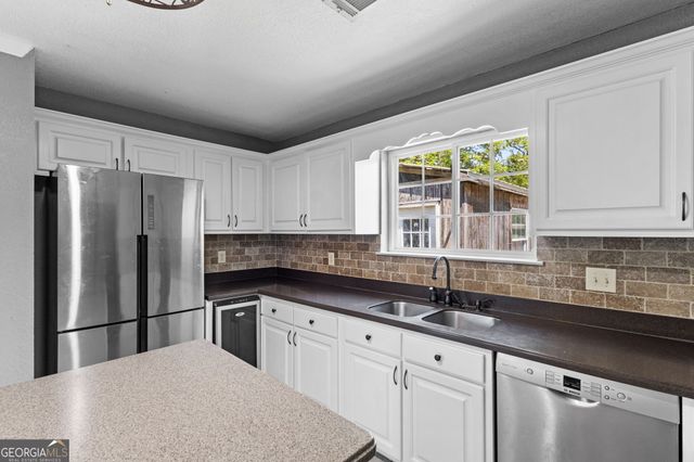104 Haag Drive, Warner Robins, GA 31093
