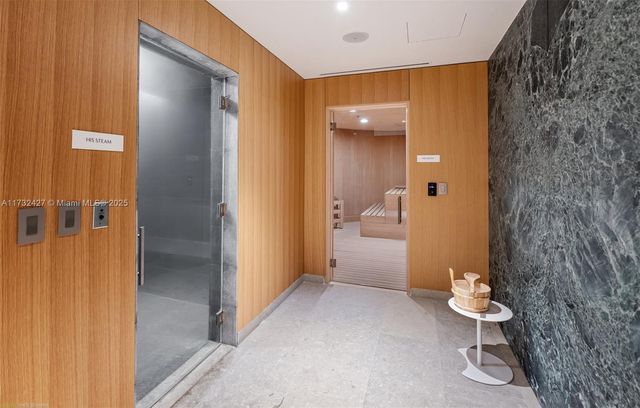 300 Biscayne Blvd Way 3909w, Miami, FL 33131