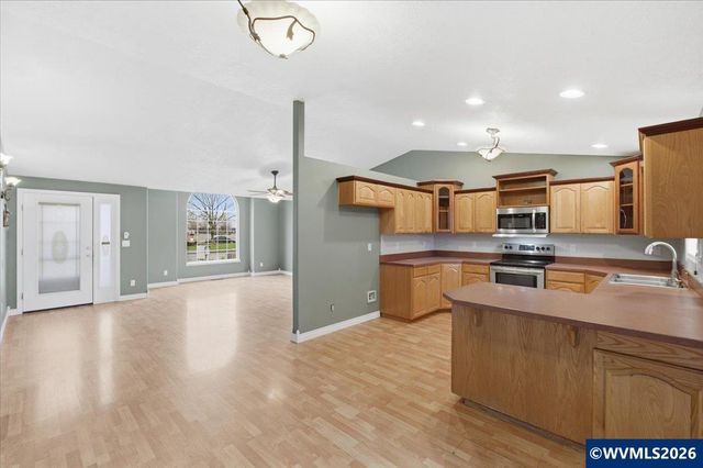 425 Timber St SE, Albany, OR 97322