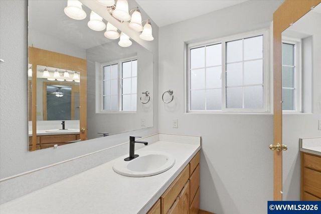 425 Timber St SE, Albany, OR 97322