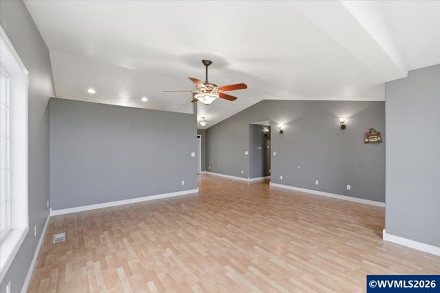 425 Timber St SE, Albany, OR 97322