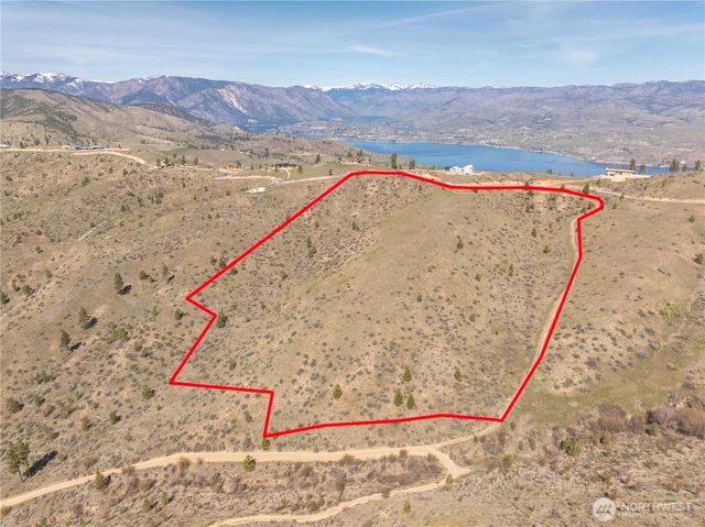 295 Hawks Ridge Road, Chelan, WA 98816