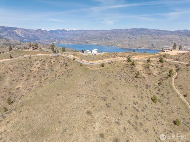 295 Hawks Ridge Road, Chelan, WA 98816