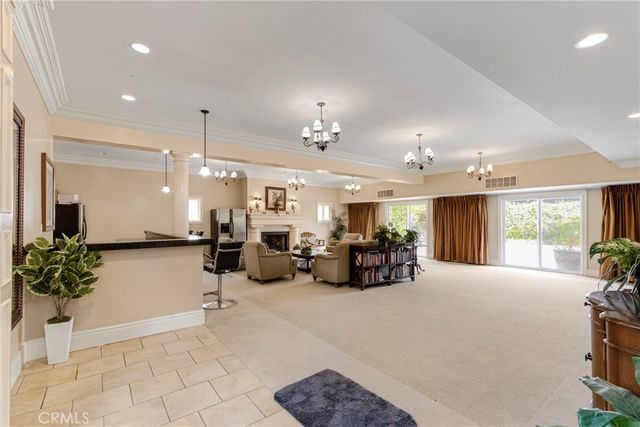 20214 Cohasset Street 16, Winnetka, CA 91306