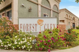 20214 Cohasset Street 16, Winnetka, CA 91306