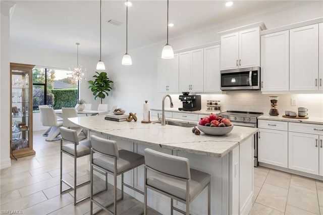 28105 Captiva Shell Loop, Bonita Springs, FL 34135