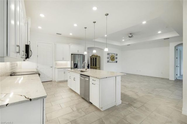 28105 Captiva Shell Loop, Bonita Springs, FL 34135