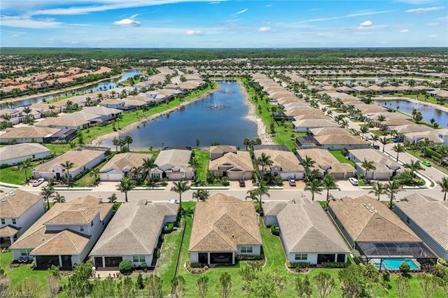 28105 Captiva Shell Loop, Bonita Springs, FL 34135