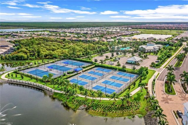 28105 Captiva Shell Loop, Bonita Springs, FL 34135