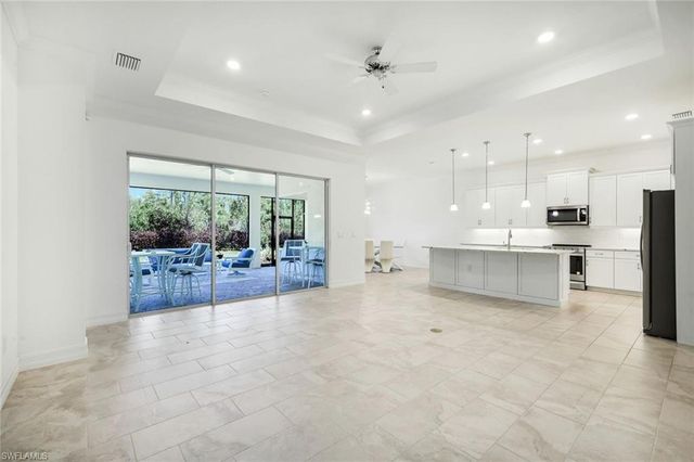 28105 Captiva Shell Loop, Bonita Springs, FL 34135