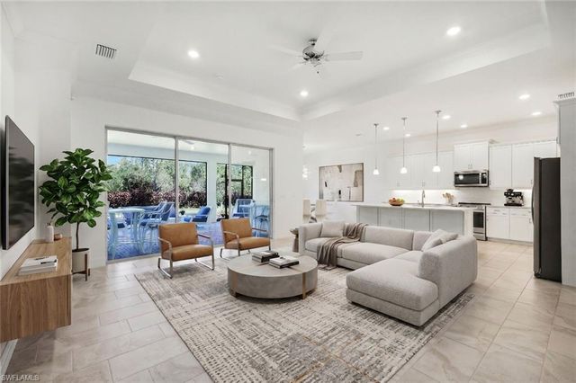 28105 Captiva Shell Loop, Bonita Springs, FL 34135