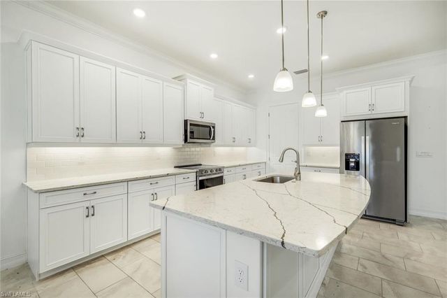 28105 Captiva Shell Loop, Bonita Springs, FL 34135