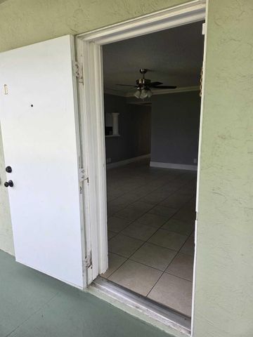 3300 Springdale Boulevard 318, Palm Springs, FL 33461