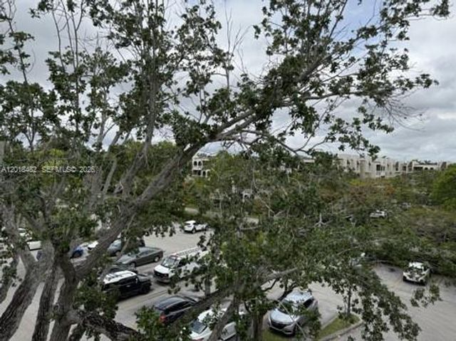 7815 Camino Real i417, Miami, FL 33143