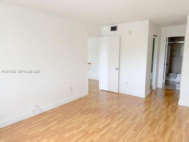 7815 Camino Real i417, Miami, FL 33143
