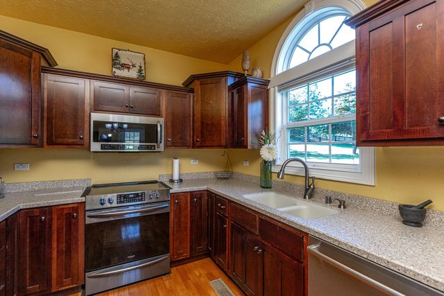 40 Rebel Yell, Somerset, KY 42503