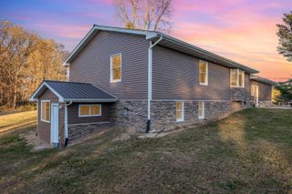 330 W Broomfield Road, Mount Pleasant, MI 48858