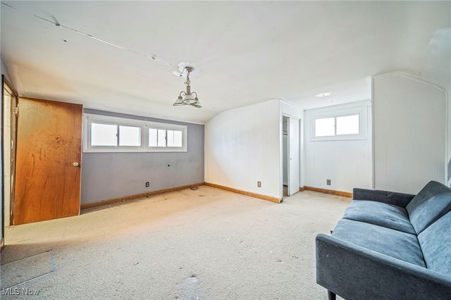 3363 Bailey Road, Cuyahoga Falls, OH 44221