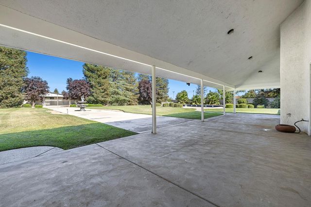 16673 La Canada Road, Madera, CA 93636