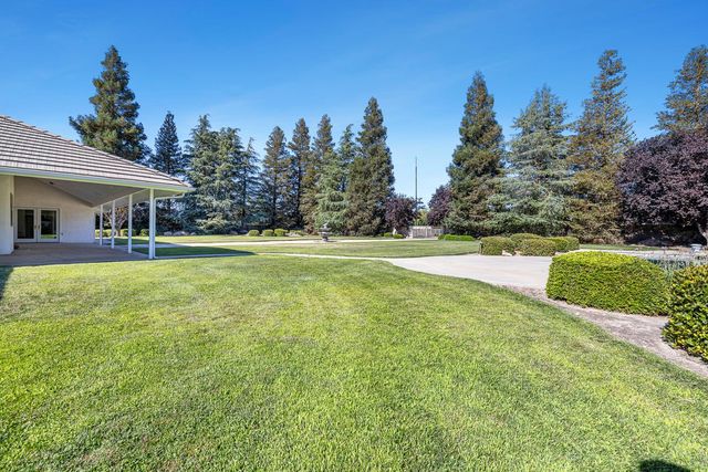 16673 La Canada Road, Madera, CA 93636
