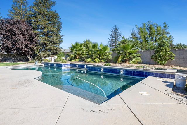 16673 La Canada Road, Madera, CA 93636