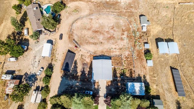 16673 La Canada Road, Madera, CA 93636