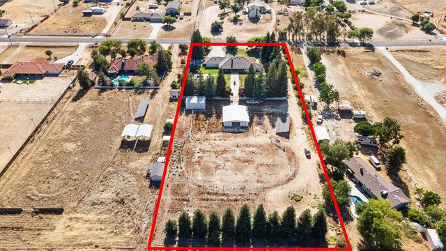 16673 La Canada Road, Madera, CA 93636