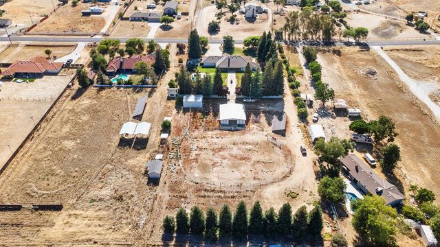 16673 La Canada Road, Madera, CA 93636