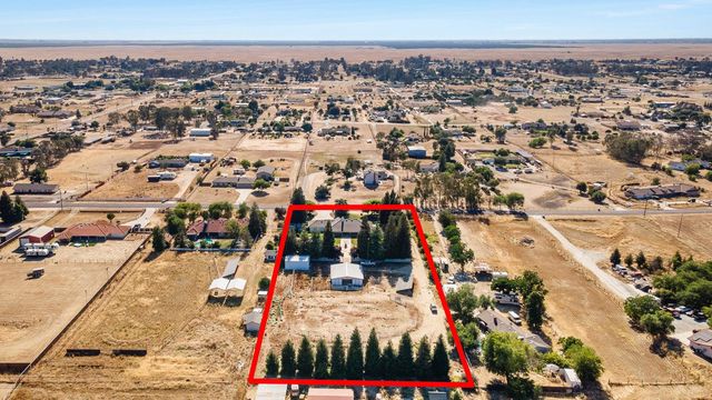 16673 La Canada Road, Madera, CA 93636