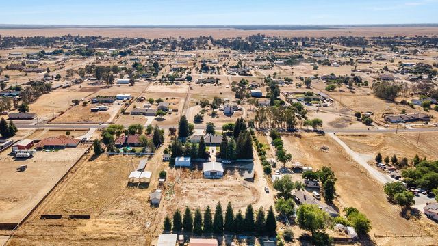 16673 La Canada Road, Madera, CA 93636