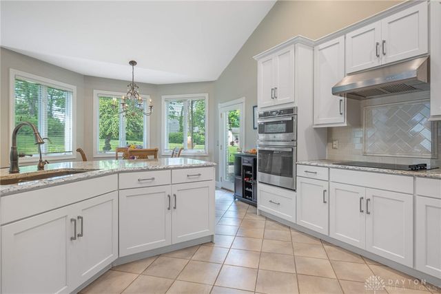 2811 River Edge Circle, Sugarcreek Twp, OH 45370