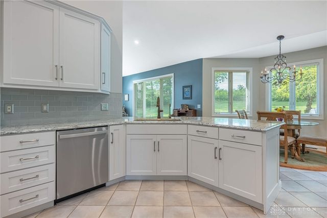 2811 River Edge Circle, Sugarcreek Twp, OH 45370
