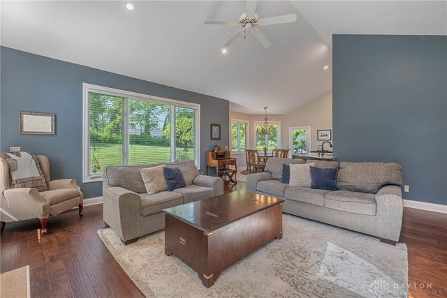 2811 River Edge Circle, Sugarcreek Twp, OH 45370