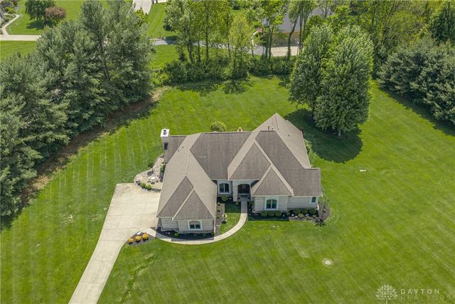 2811 River Edge Circle, Sugarcreek Twp, OH 45370