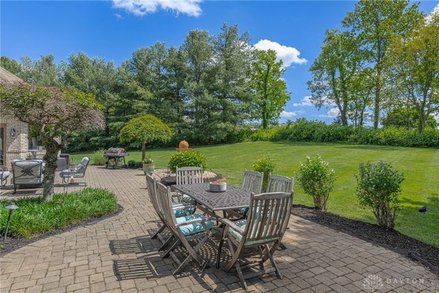 2811 River Edge Circle, Sugarcreek Twp, OH 45370
