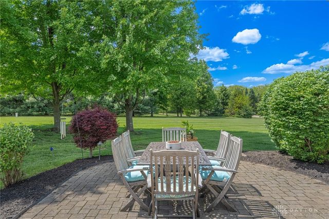 2811 River Edge Circle, Sugarcreek Twp, OH 45370