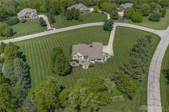 2811 River Edge Circle, Sugarcreek Twp, OH 45370