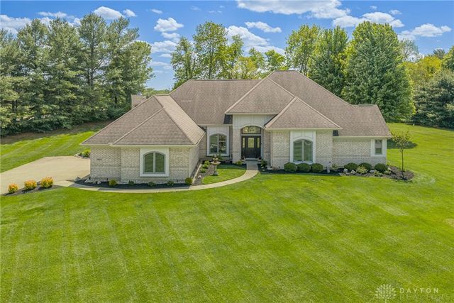 2811 River Edge Circle, Sugarcreek Twp, OH 45370