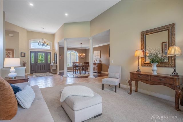 2811 River Edge Circle, Sugarcreek Twp, OH 45370