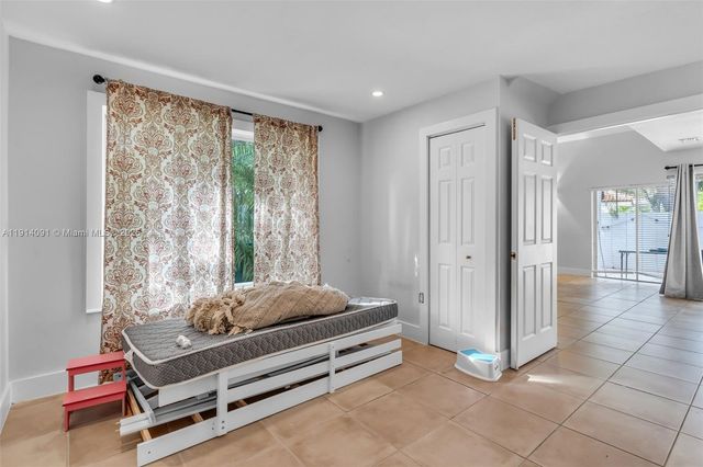 10930 SW 75th St, Miami, FL 33173