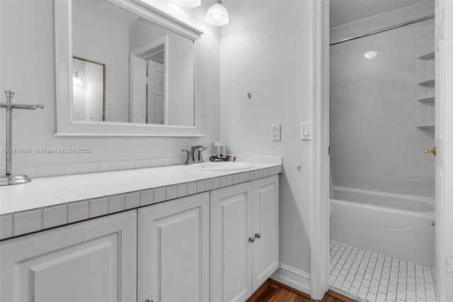 10930 SW 75th St, Miami, FL 33173