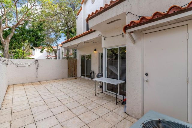 10930 SW 75th St, Miami, FL 33173