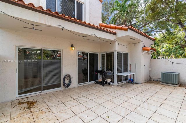 10930 SW 75th St, Miami, FL 33173