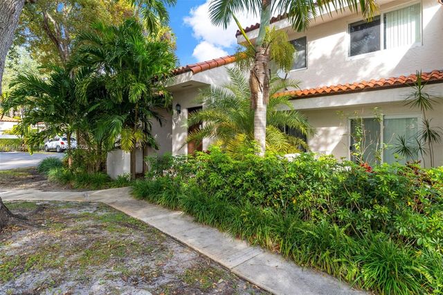 10930 SW 75th St, Miami, FL 33173