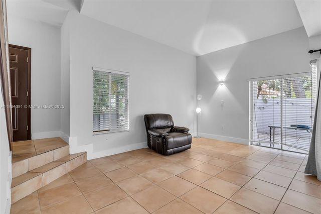 10930 SW 75th St, Miami, FL 33173