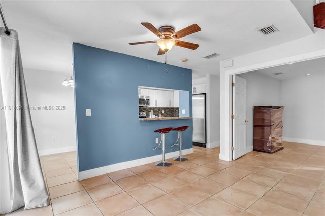 10930 SW 75th St, Miami, FL 33173