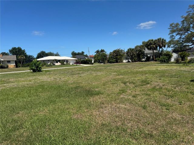 DONA WAY, Nokomis, FL 34275